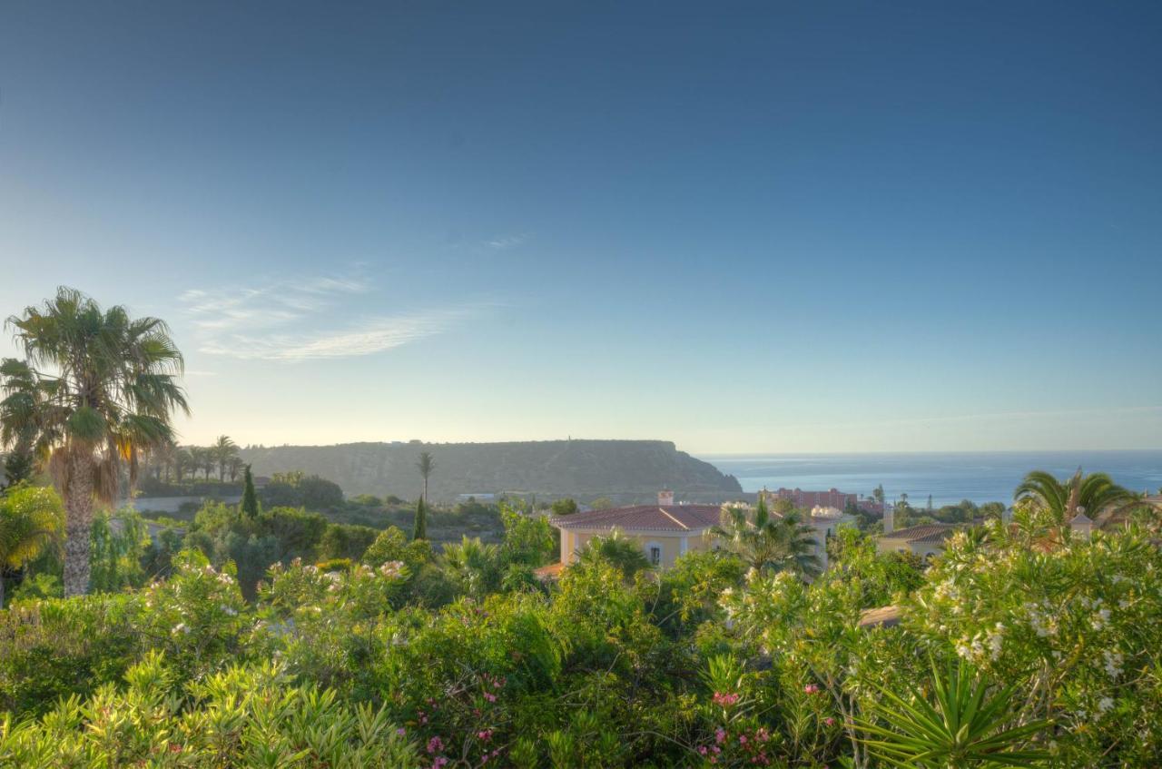Villa Montanha, Luxury Coastal Villa, With Swimming Pool, Loungers And Alfresco Dining, 10 Min Walk To The Beautiful Praia Da Luz Beach, Shops, Bars And Restaurants! エクステリア 写真