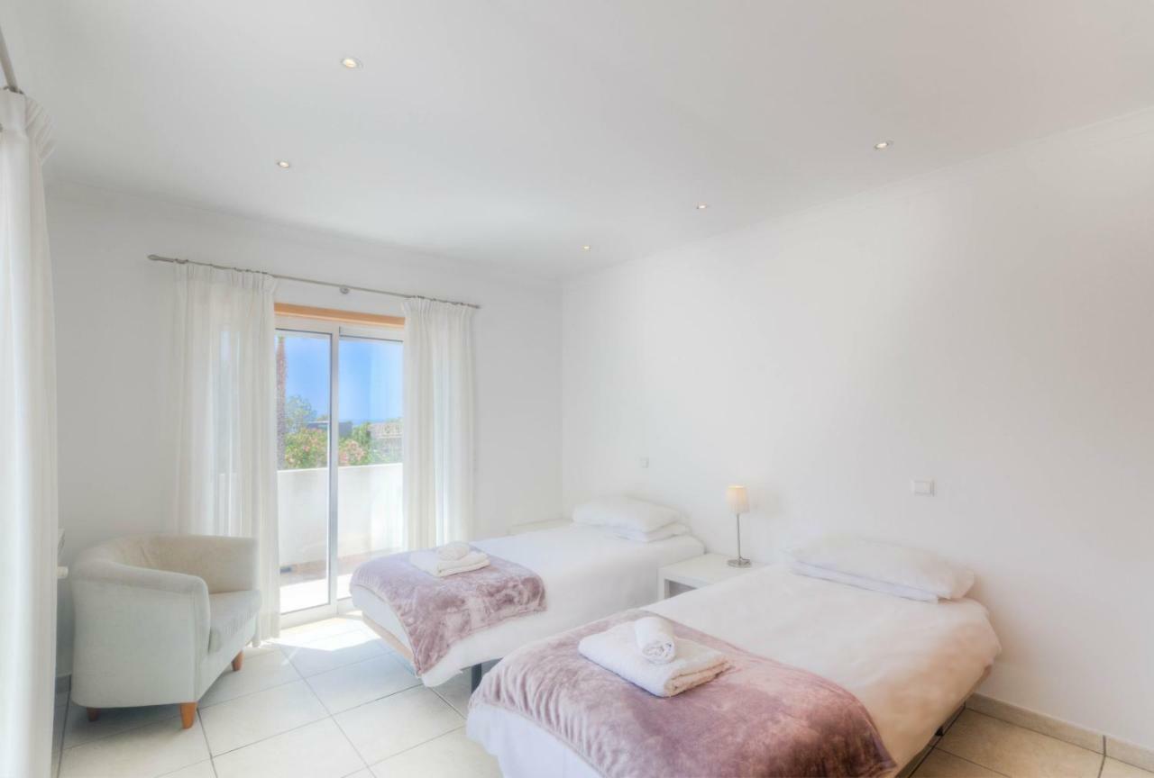Villa Montanha, Luxury Coastal Villa, With Swimming Pool, Loungers And Alfresco Dining, 10 Min Walk To The Beautiful Praia Da Luz Beach, Shops, Bars And Restaurants! エクステリア 写真
